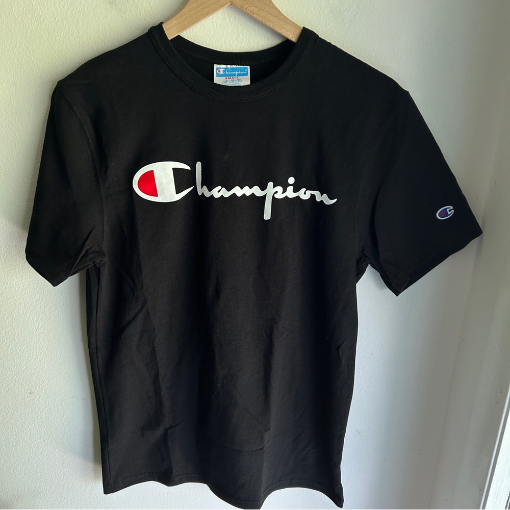 Champion NWOT black shirt sleeve t-shirt - size S